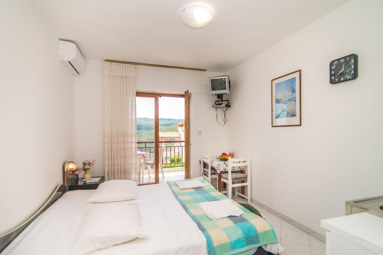 Apartments Pino ラバック エクステリア 写真