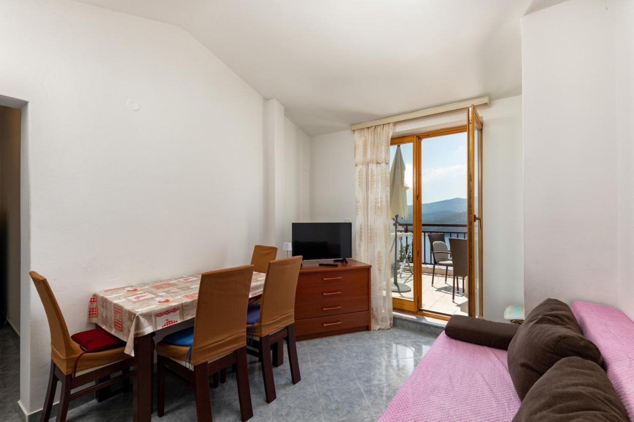 Apartments Pino ラバック エクステリア 写真