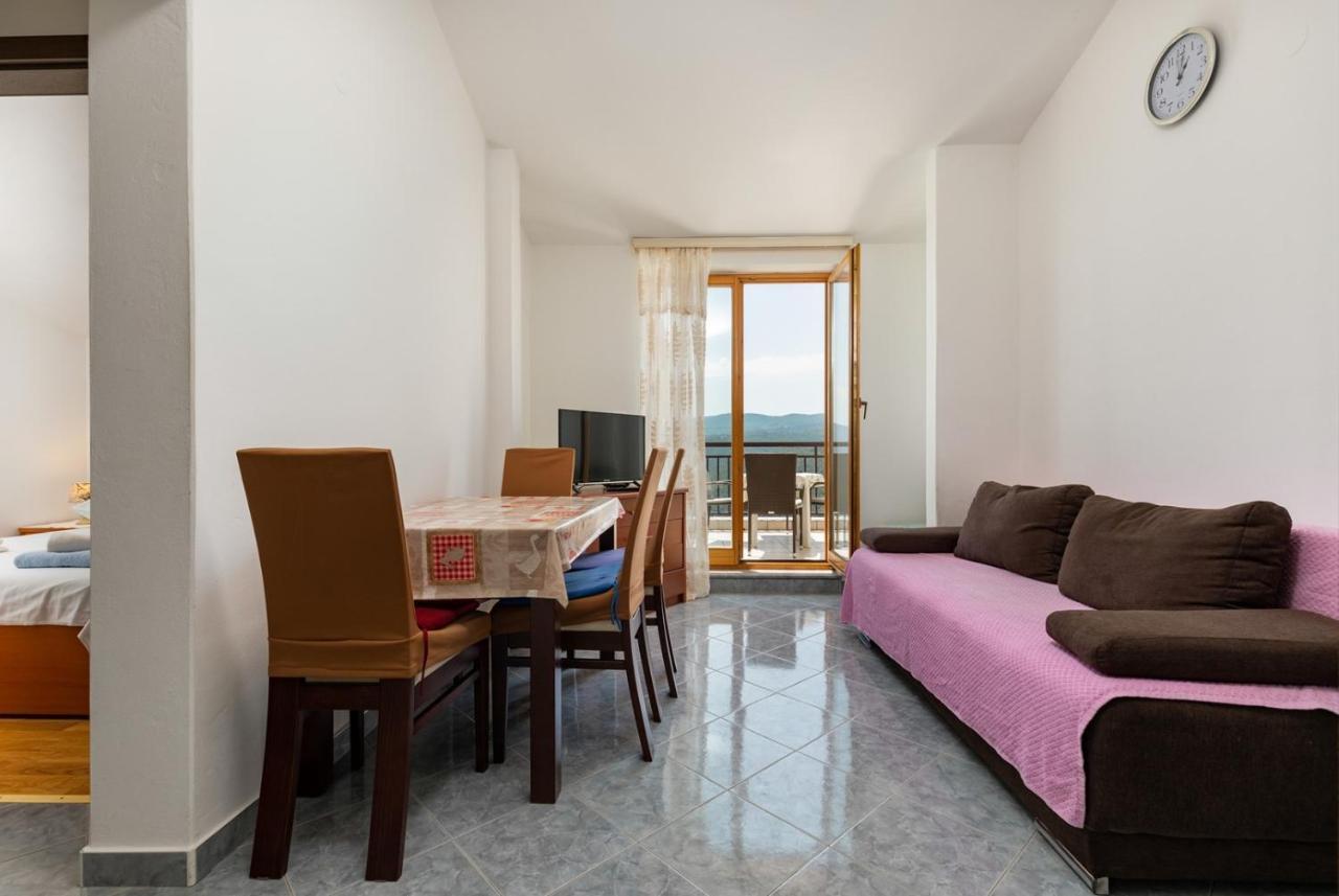 Apartments Pino ラバック エクステリア 写真