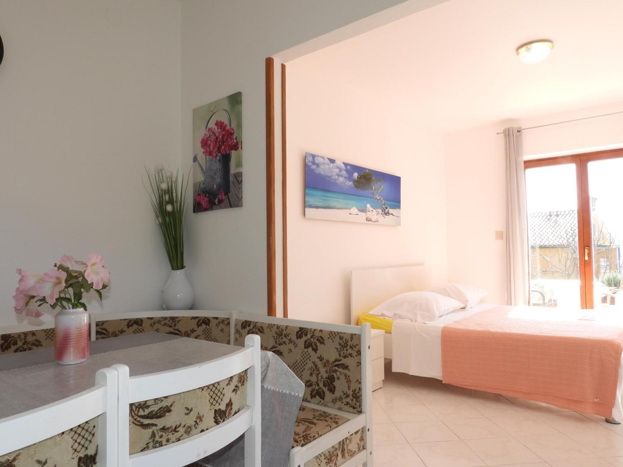 Apartments Pino ラバック エクステリア 写真